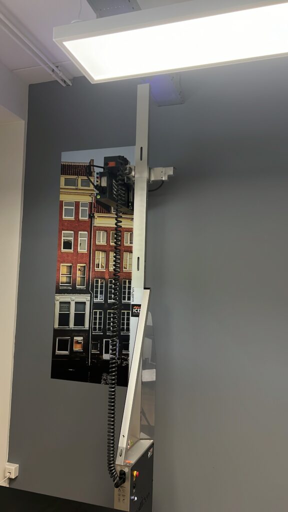 6CA881B3-C987-4B10-8174-71736CD9F09D