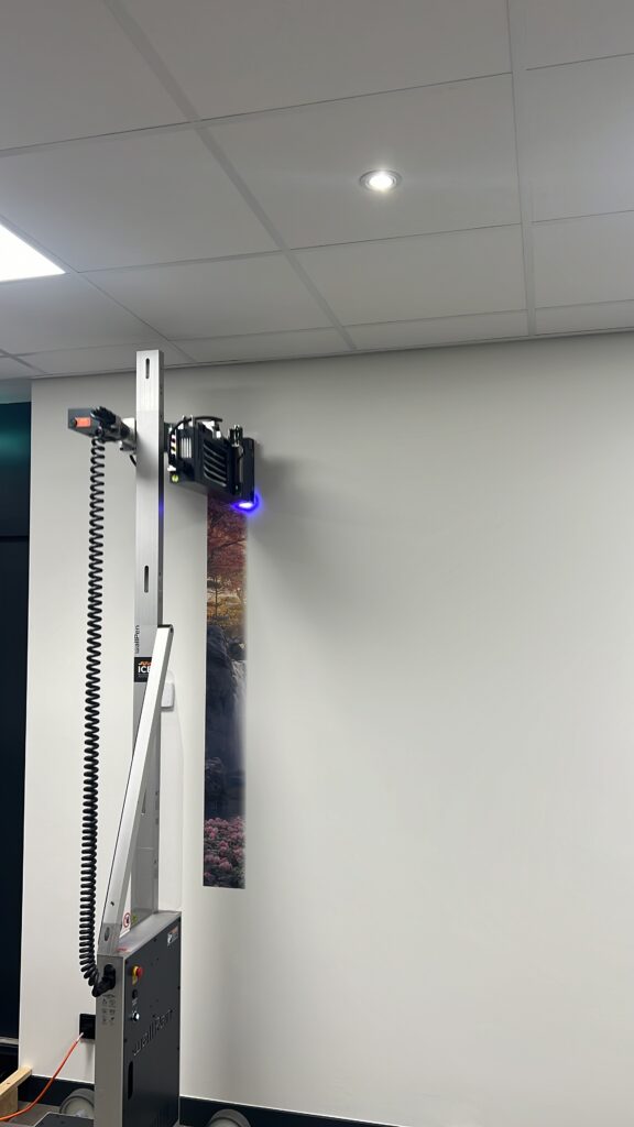 A55D83D4-0372-4C0E-8C3F-8CEA0E049CAC