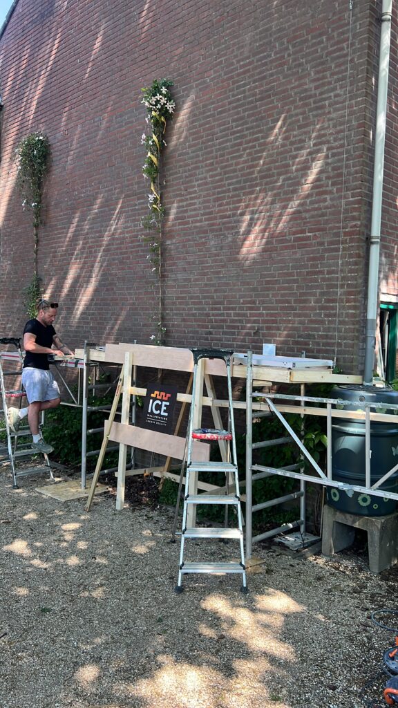 7656B592-F3DA-4DC5-AE49-0019045C22C1